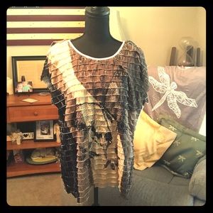 Blouse with ruffles and butterfly image